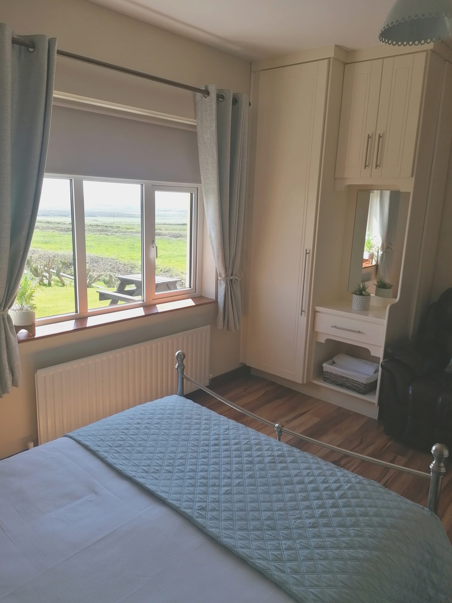 Hilltop B&B Accommodation – deluxe room view