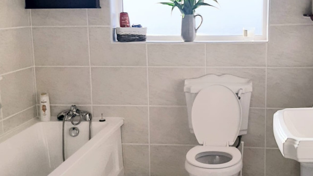 Hilltop B&B Bathroom