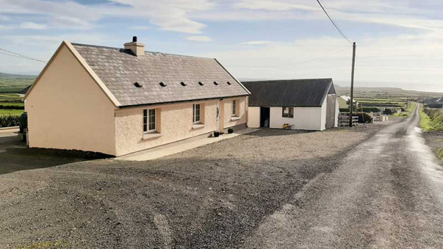 Hilltop B&B Accommodation - Self Catering Cottage