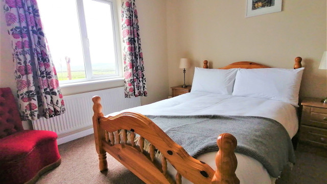 Hilltop Cottage Room 3